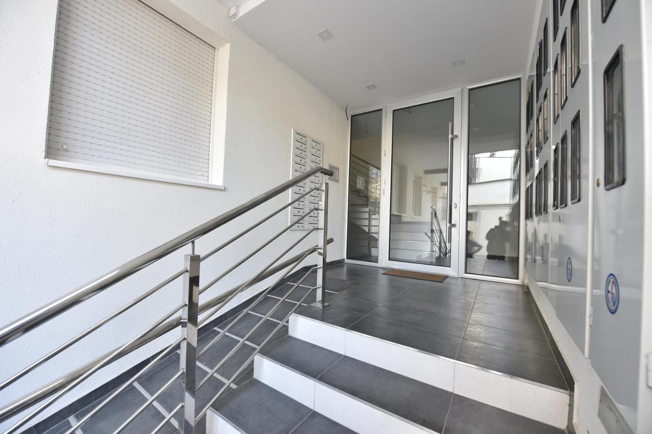 Apartment Sinisa With Garage Novi Sad Exteriér fotografie